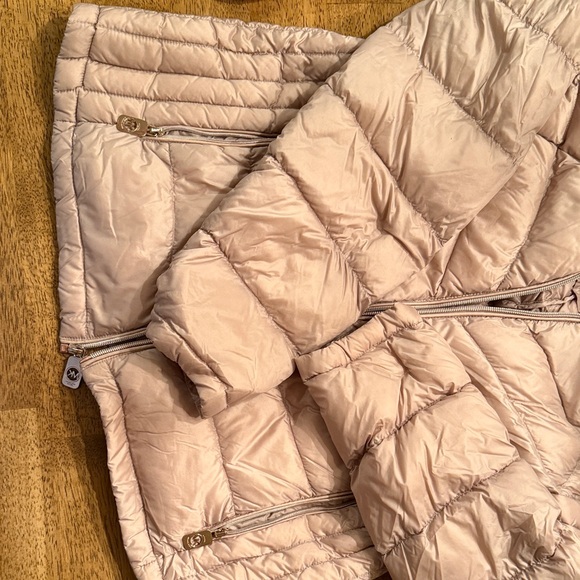 Michael Kors Women’s Puffer Jacket - Light Pink - Picture 4 of 7